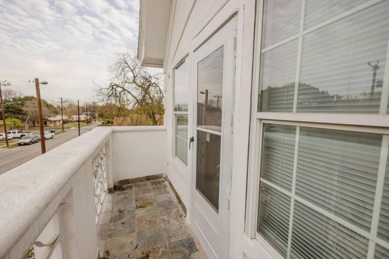 Stunning 6br Victorian Sleeps 25 San Antonio